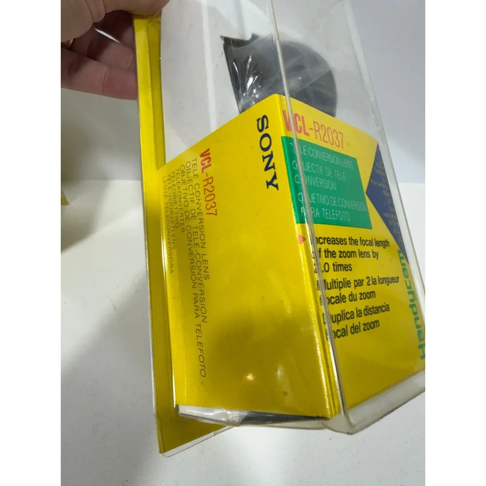 Sony Handycam Lens Set of 2 VCL-0637H Wide 0.6x & VCL-R2037 2.0x 37mm black whit